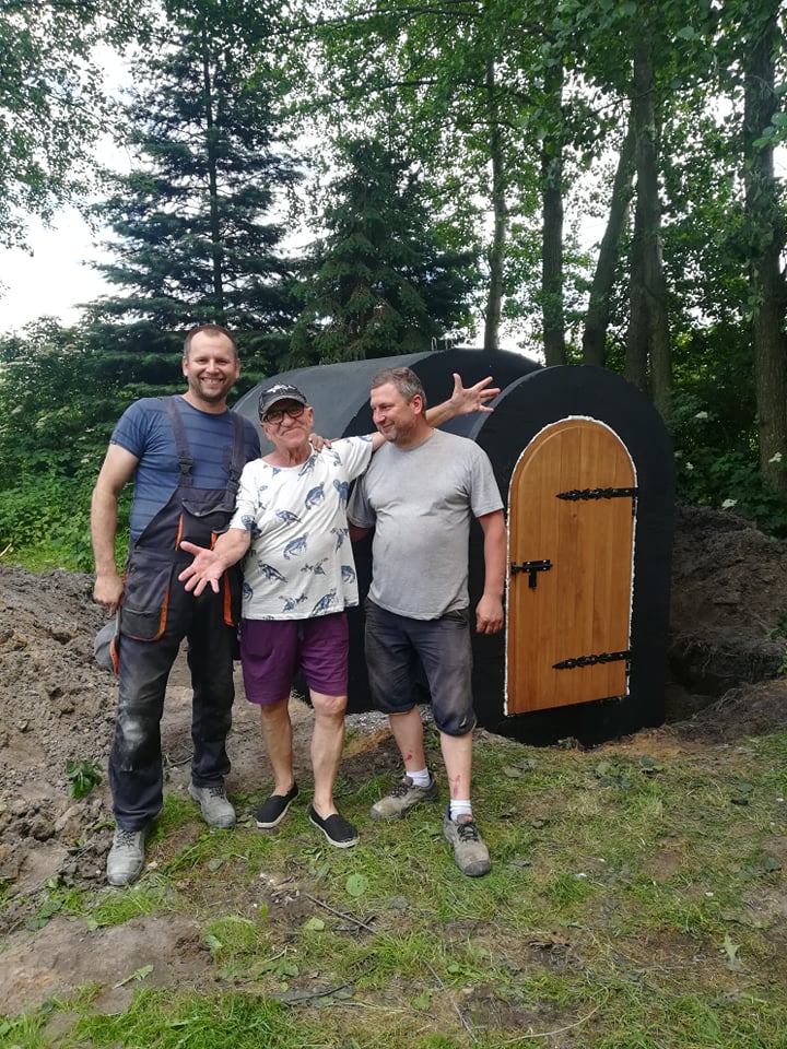 montaz-ziemianki-ogrodowej_1